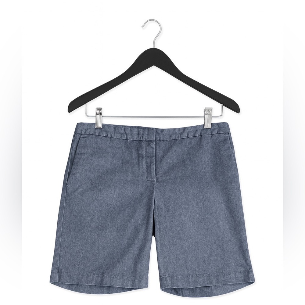 Mario Serrani Italy Women's Size 8 Navy Blue Flat-Front Bermuda Shorts.